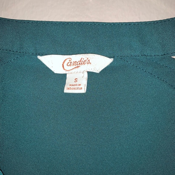 💙5/$25!💙 Candie’s blouse - Picture 5 of 6